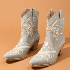 Corral Embroidered Floral Western Booties